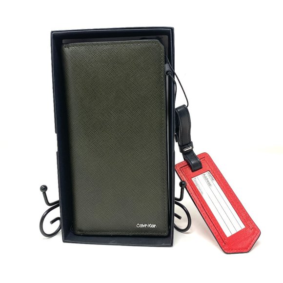 Calvin Klein Other - 😳SALE😳 Calvin Klein Matte Saffiano Gift Mens Wallet Green 4720 9986 395